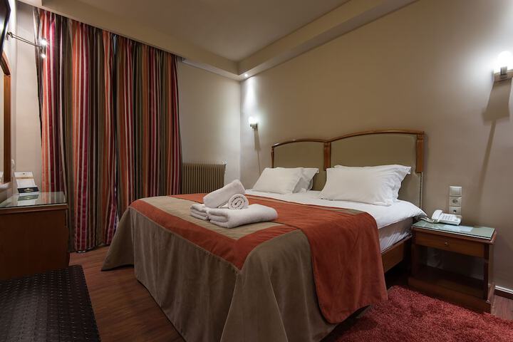Room 4 of 24