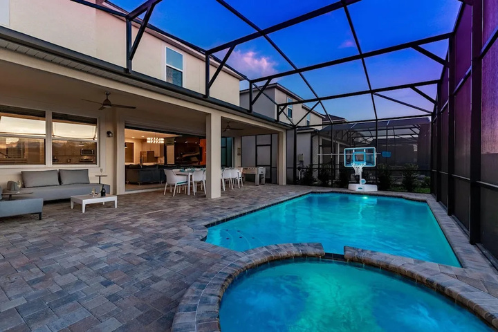 Pool 15 of 30
