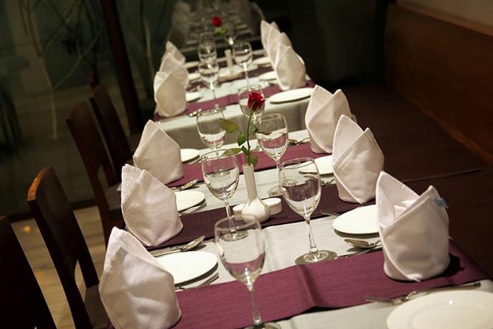 Dining 62 of 109