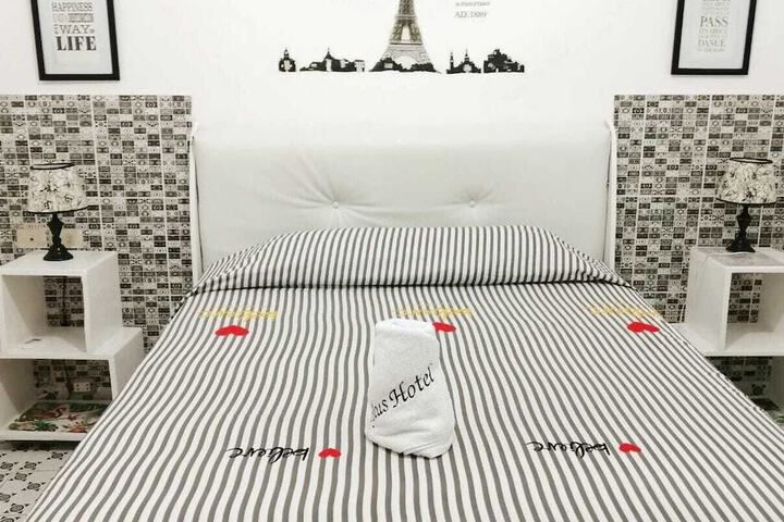 Room 8 of 45