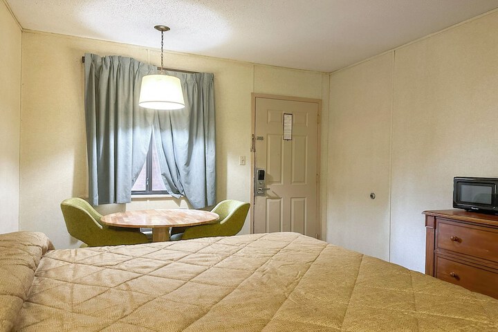 Room 45 of 95