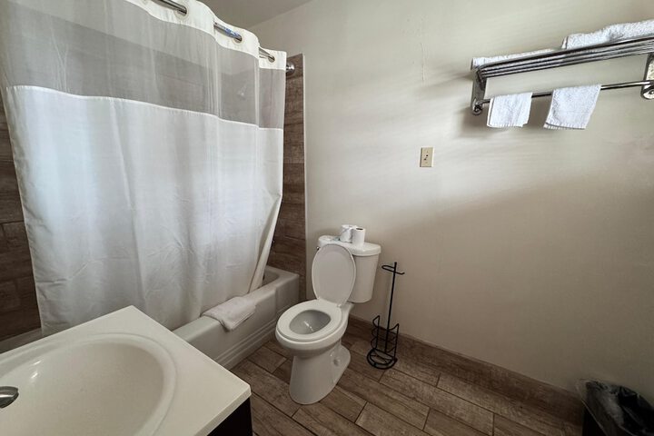 Room 21 of 29