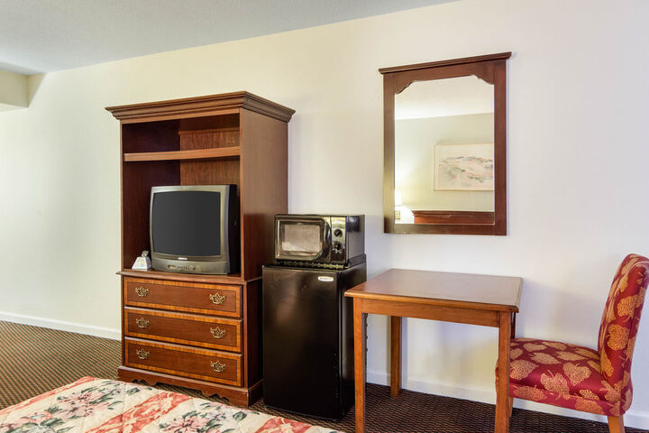 Room 7 of 25