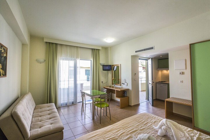 Room 3 of 36