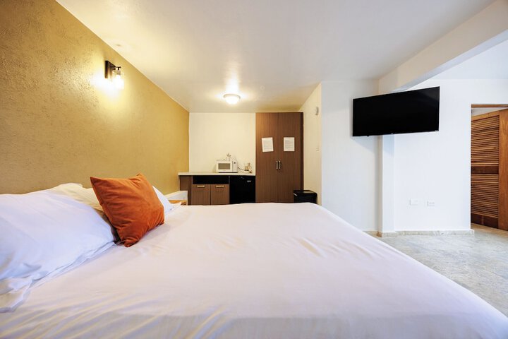 Room 44 of 171