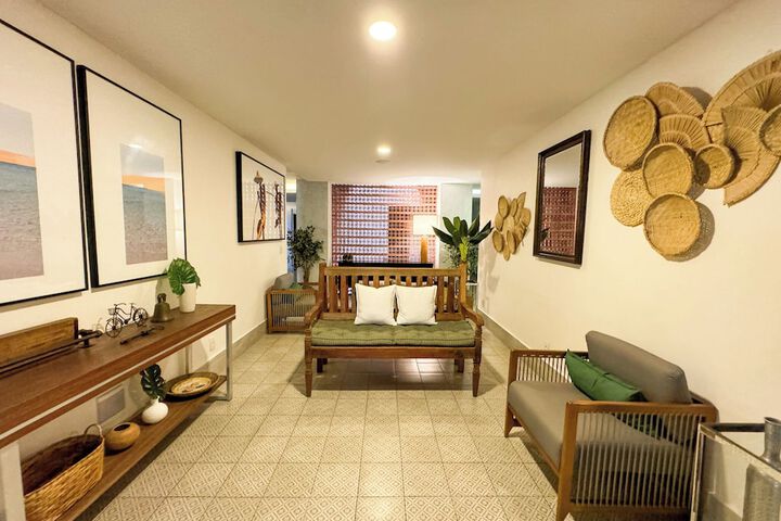 Hotel Interior 4 of 108