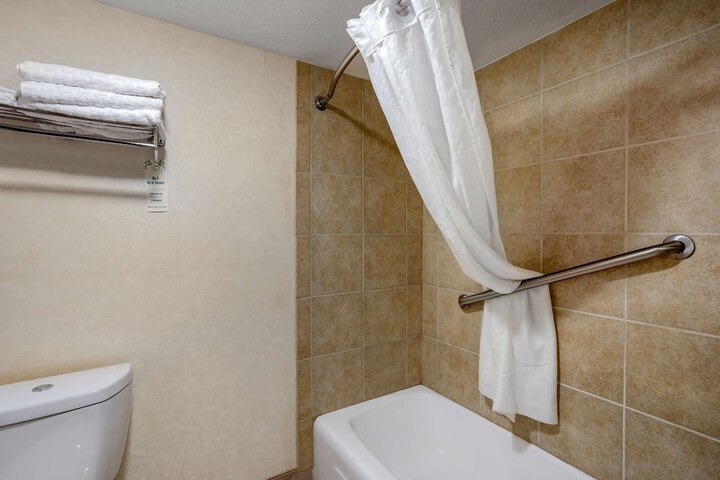Room 30 of 43