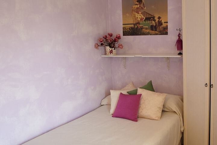 Room 18 of 25
