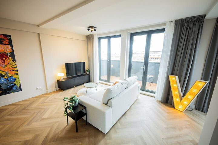 Room 51 of 215