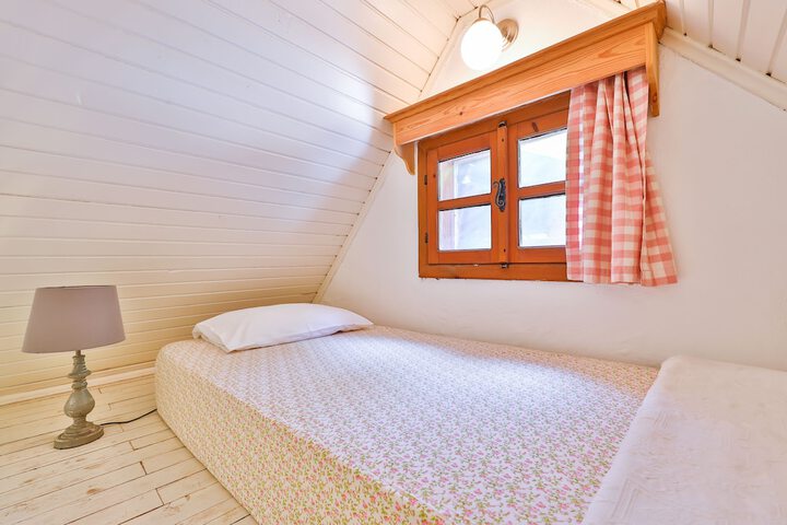 Room 30 of 74