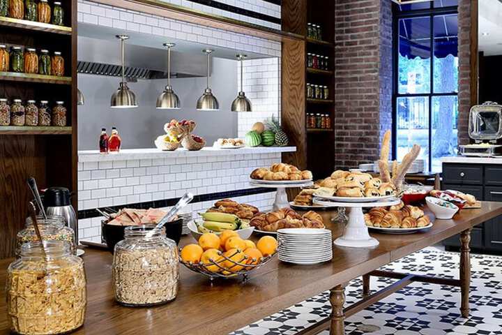 Breakfast area