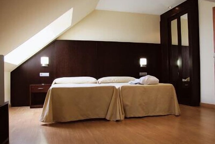 Room 7 of 36