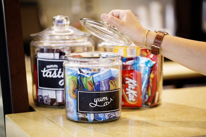 Snack bar