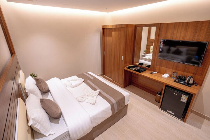 Room 15 of 61