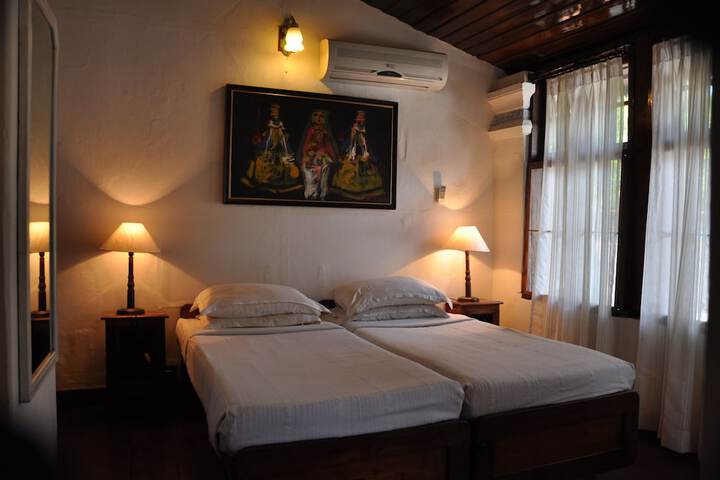 Room 14 of 43