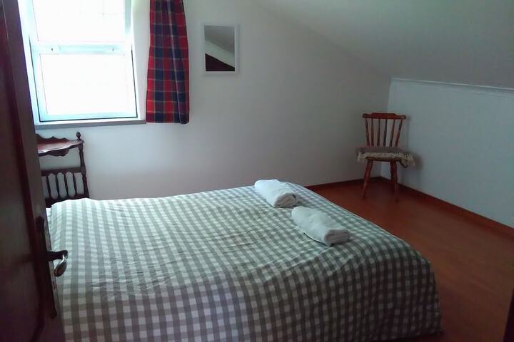 Room 28 of 77
