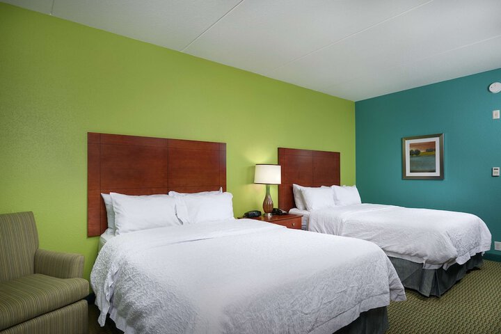 2 Queen Beds (4 of 7)