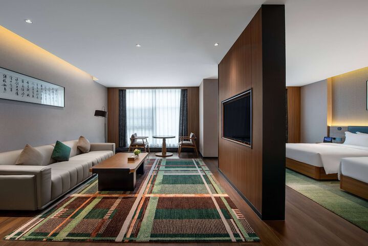 Room 8 of 44