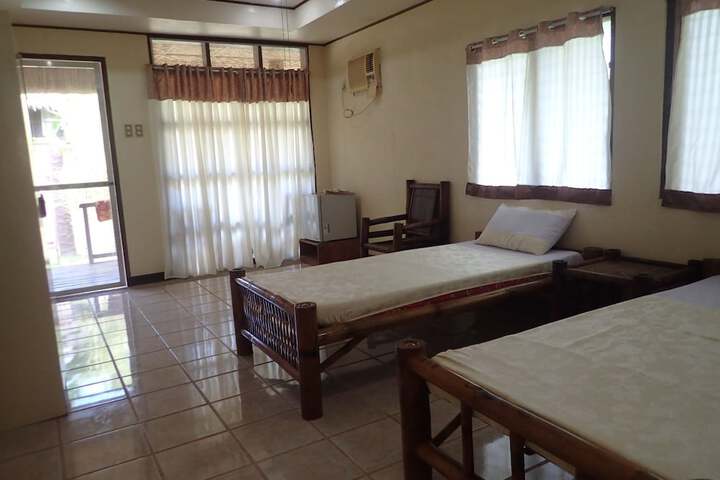 Room 5 of 53