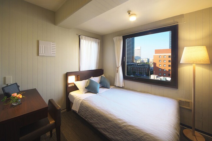 Room 6 of 40