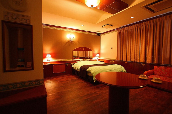 Room 2 of 13
