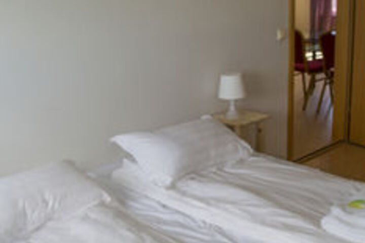 Room 5 of 19