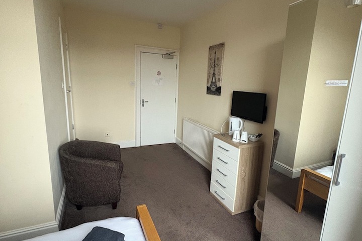 Room 2 of 23