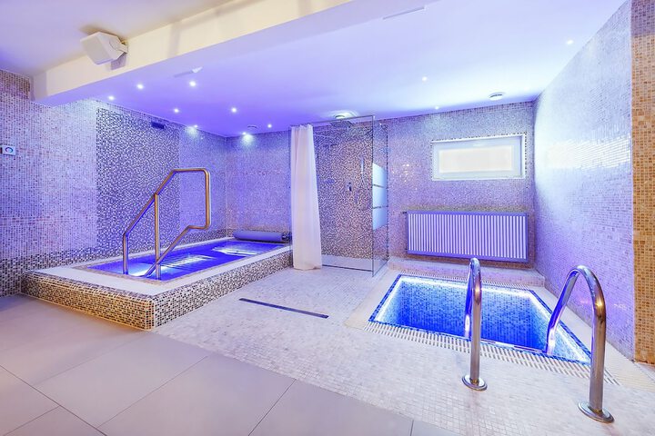 Spa 20 of 35