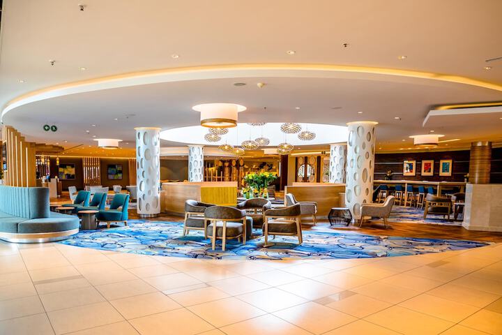 Guest Lobby