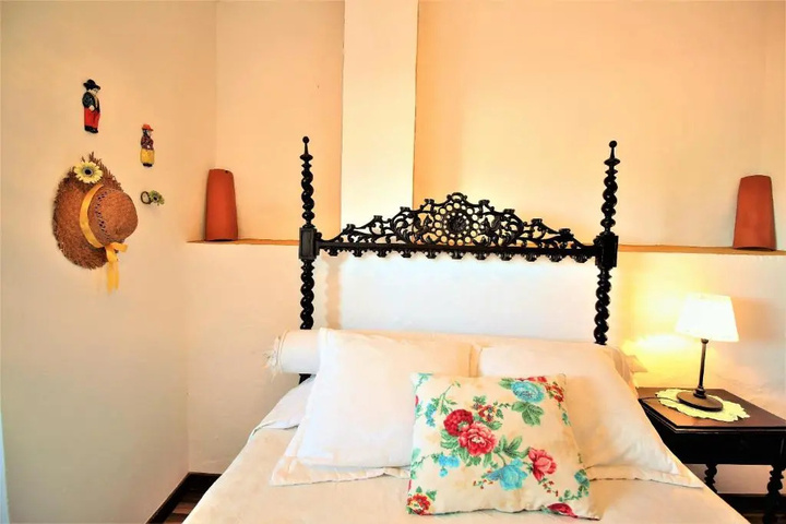 Room 3 of 20