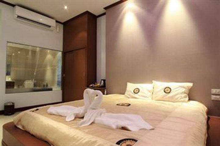 Room 19 of 37