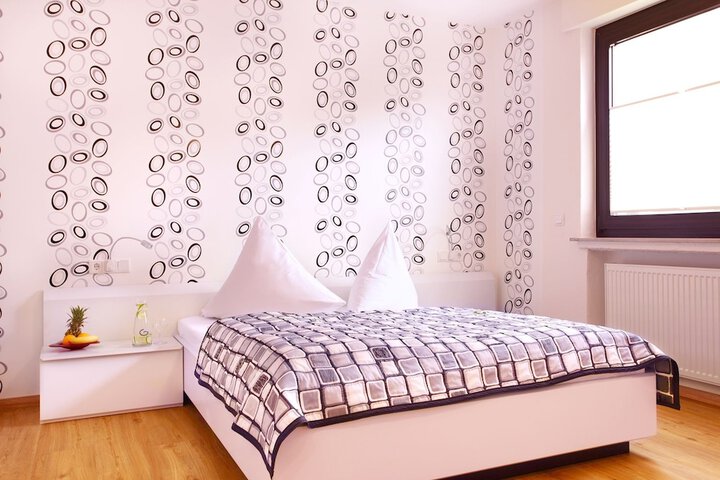 Room 15 of 72