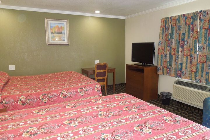 2 Queen Beds (4 of 5)
