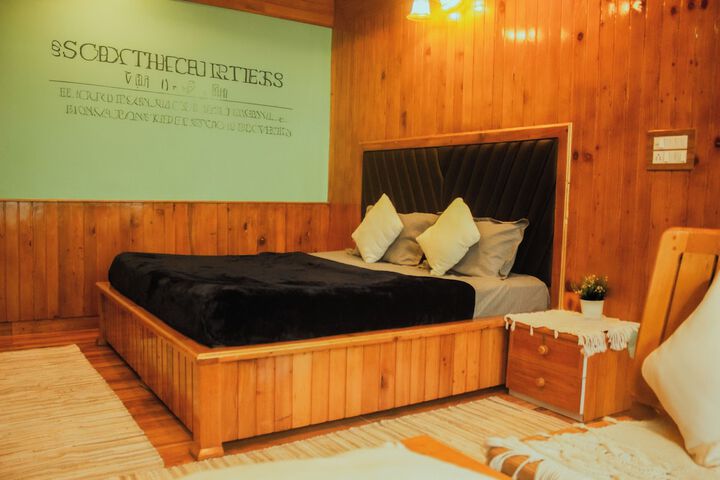 Room 6 of 35