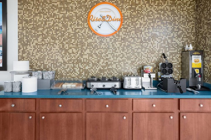 Breakfast/Coffee Service 38 of 50