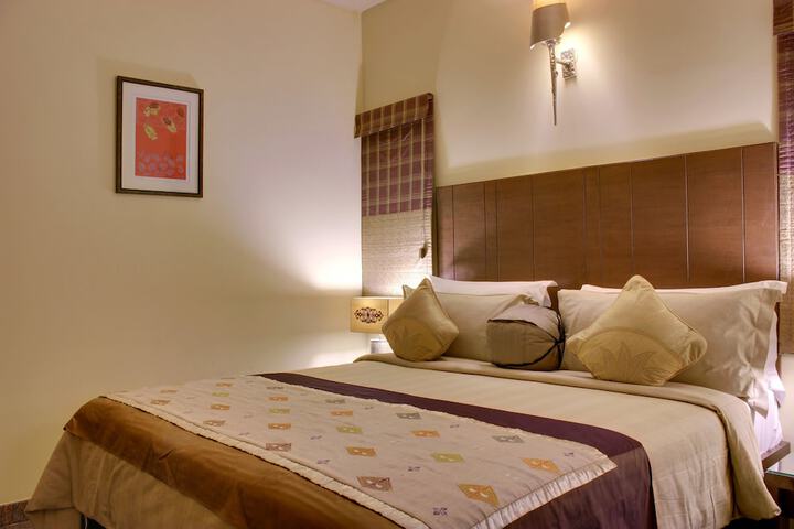 Room 8 of 27