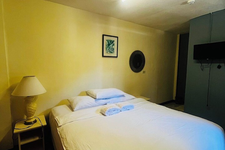 Room 14 of 43
