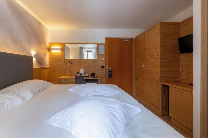 Room 39 of 180