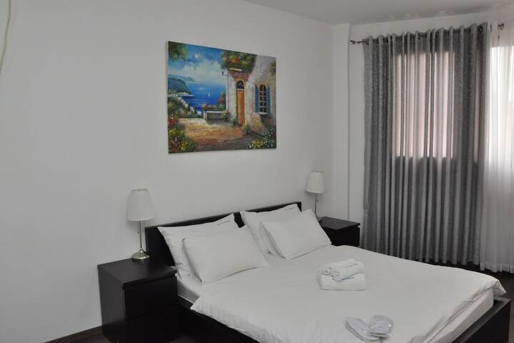 Room 15 of 33