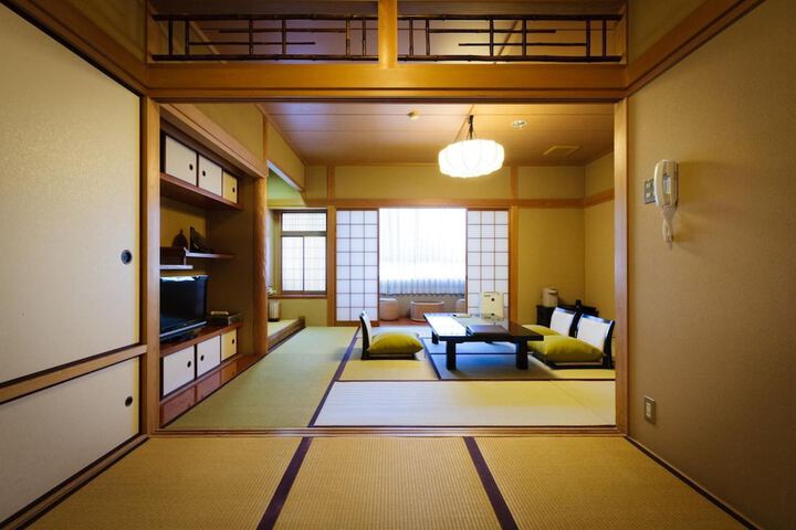Room 14 of 44
