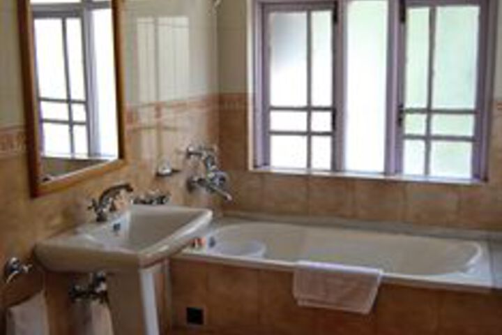Room 4 of 48