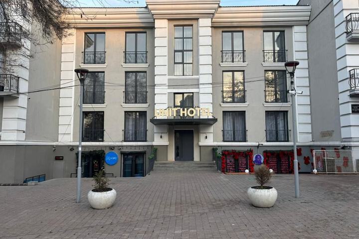 Hotel 16 of 17