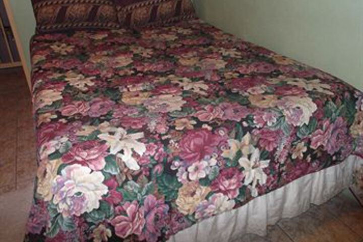 Room 6 of 18