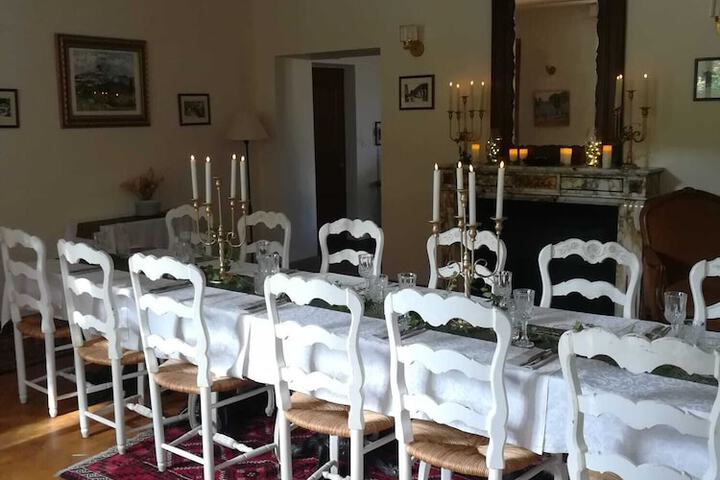 Dining 86 of 110