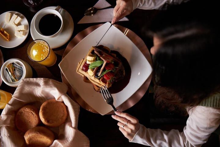 Breakfast/Coffee Service 80 of 126