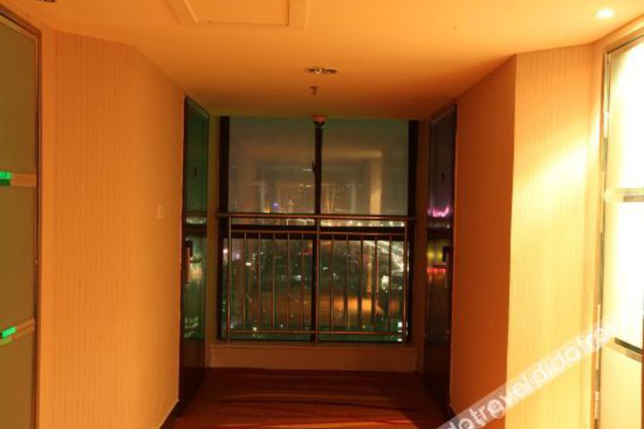 Hotel Interior 4 of 18