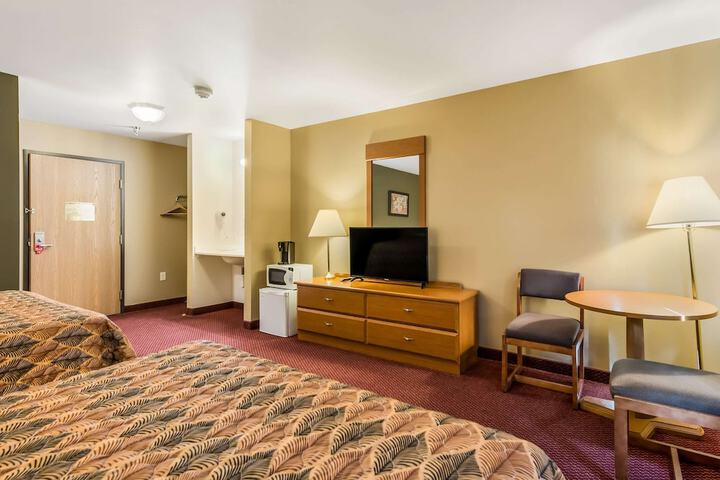 Room 12 of 48