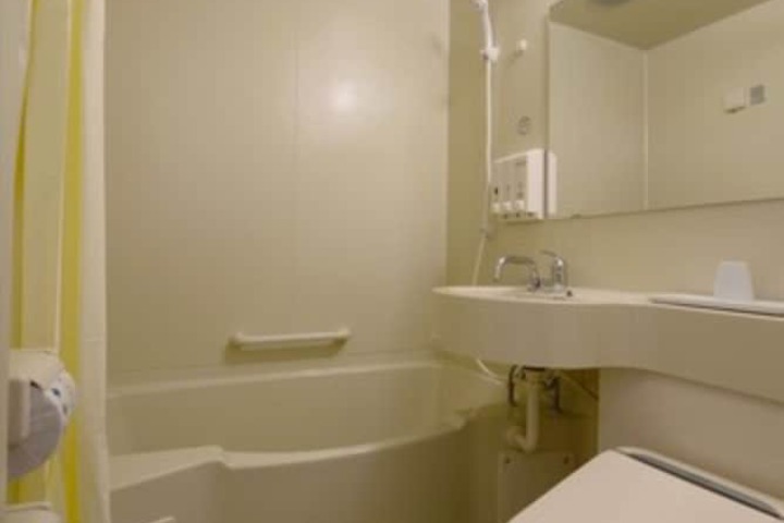 Room 14 of 35