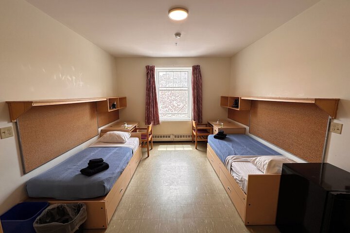 Room 13 of 31