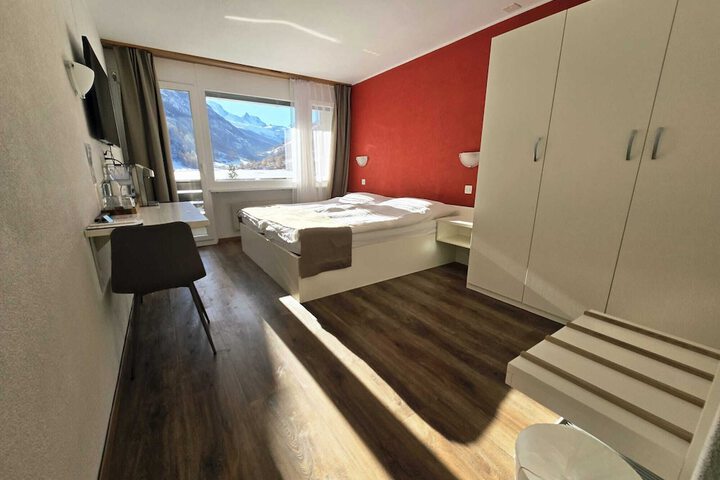 Room 15 of 51